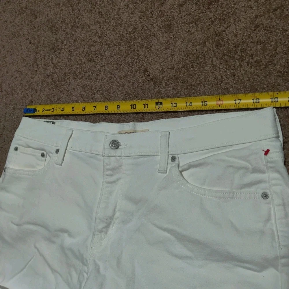 Levi's Mid Length‎ Shorts Womens 34 White Denim Cuffed Distressed Stretch New